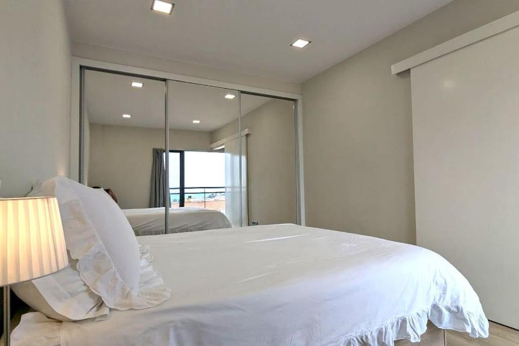 Top-floor One-bedroom Flats - Peaceful With Ocean And Views Appartement Funchal (Madeira)