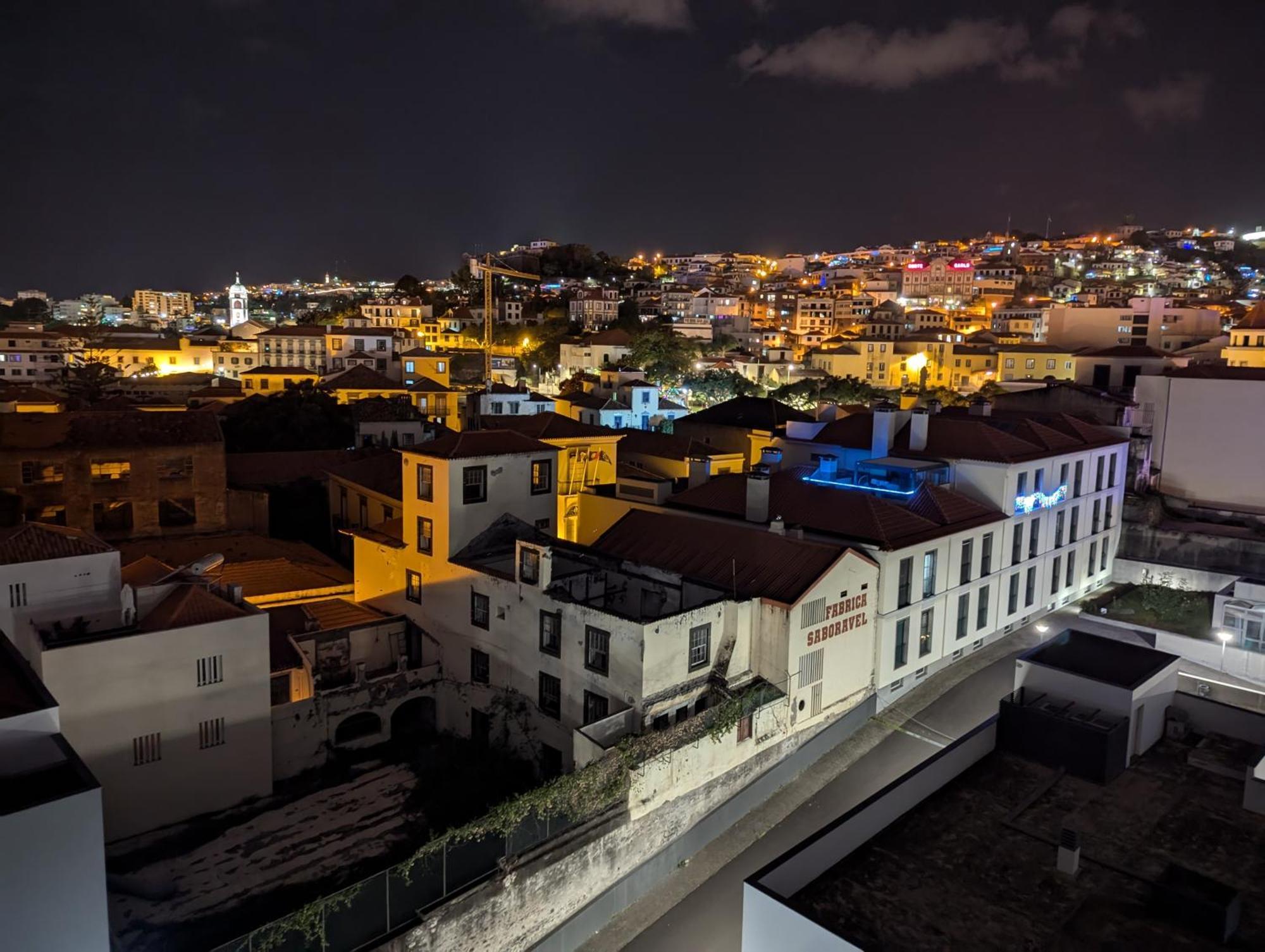 Top-floor One-bedroom Flats - Peaceful With Ocean And Views Appartement *
