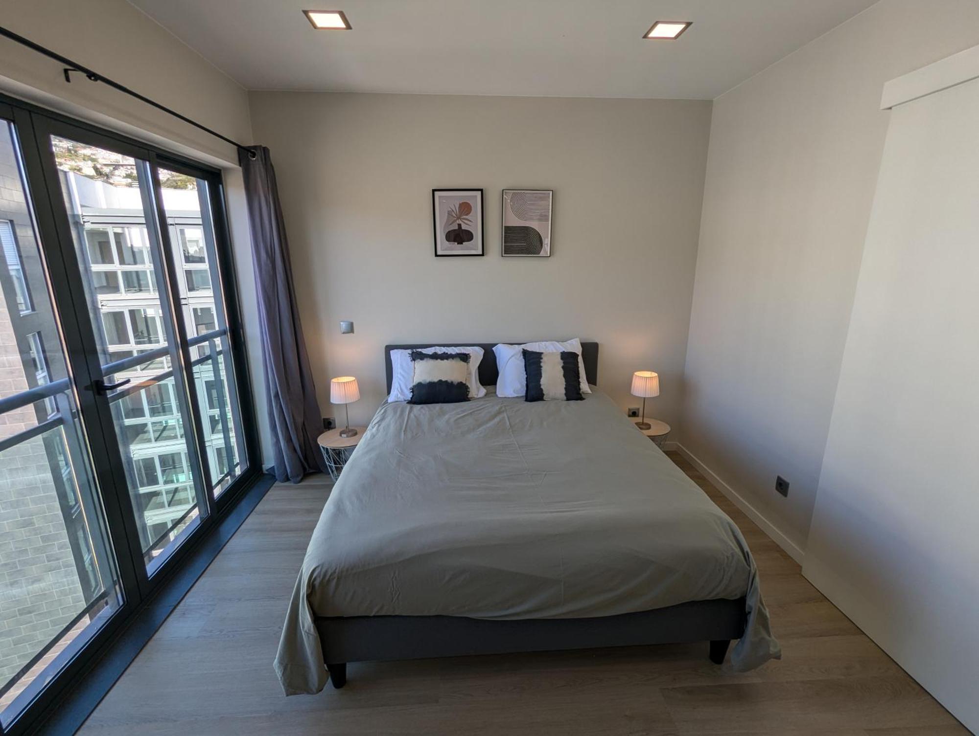 Top-floor One-bedroom Flats - Peaceful With Ocean And Views Appartement