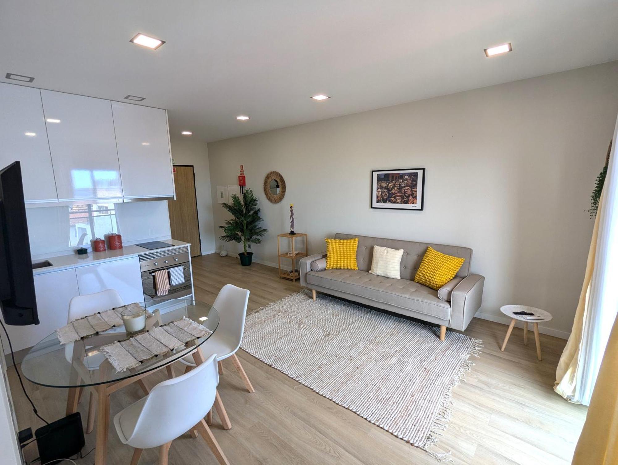 Top-floor One-bedroom Flats - Peaceful With Ocean And Views Appartement